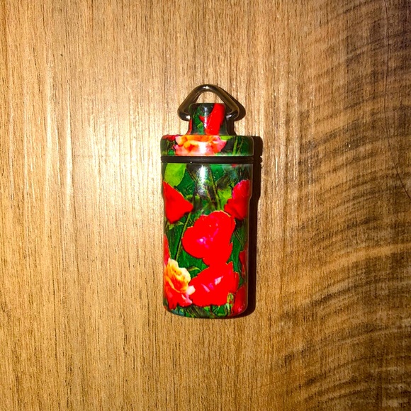 Meds container - Picture 2 of 4